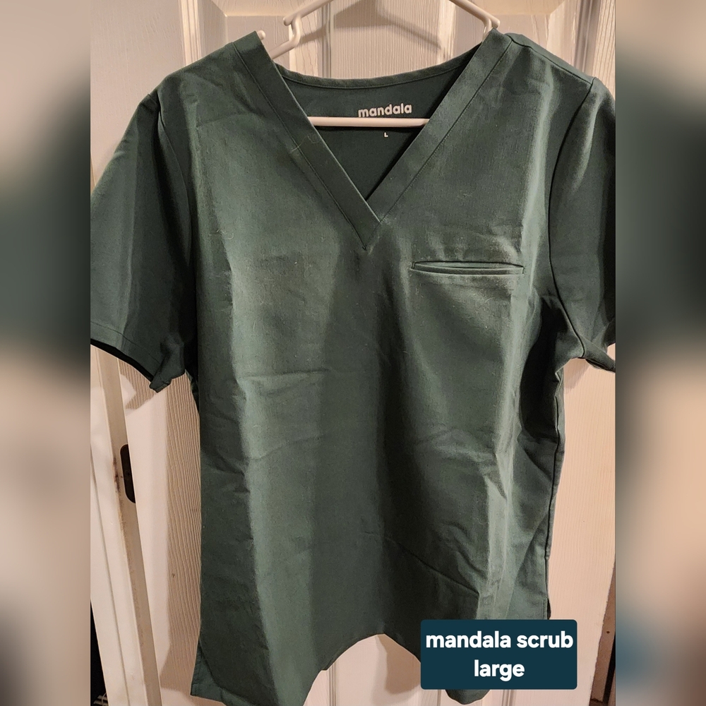 Mandala Scrub Top Size Large